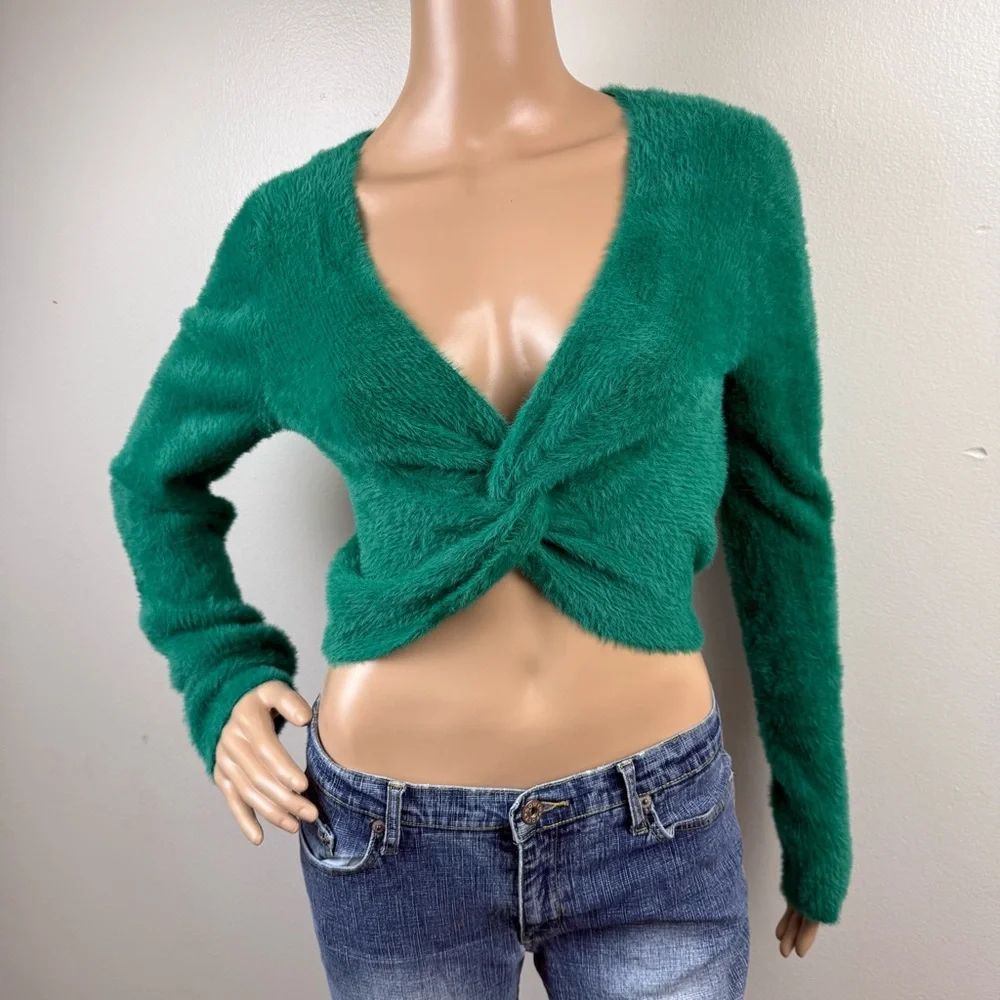 NWOT Aerie Fluffy 4-Ever Reversible Twist Green Envy Cozy Soft Crop Sweater SZ M
